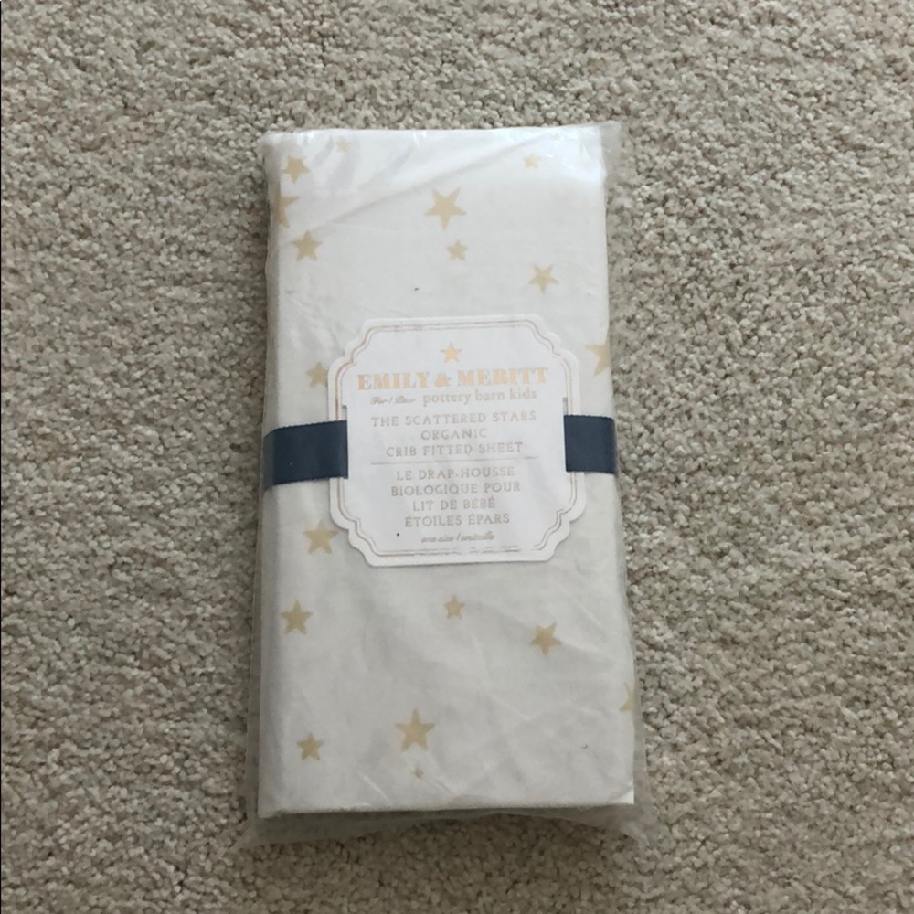 NWT-pottery barn kids -crib sheet- scattered stars